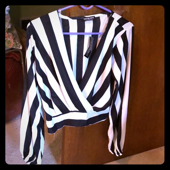 Top - Picture 2 of 3